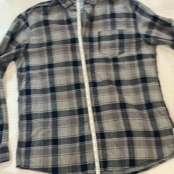 Men's size large Windriver Plaid Shirt - dark blue and Gray - Picture 13 of 16